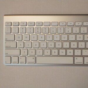 Apple Magic Keyboard (Model#A1314) Battery AA(not included)